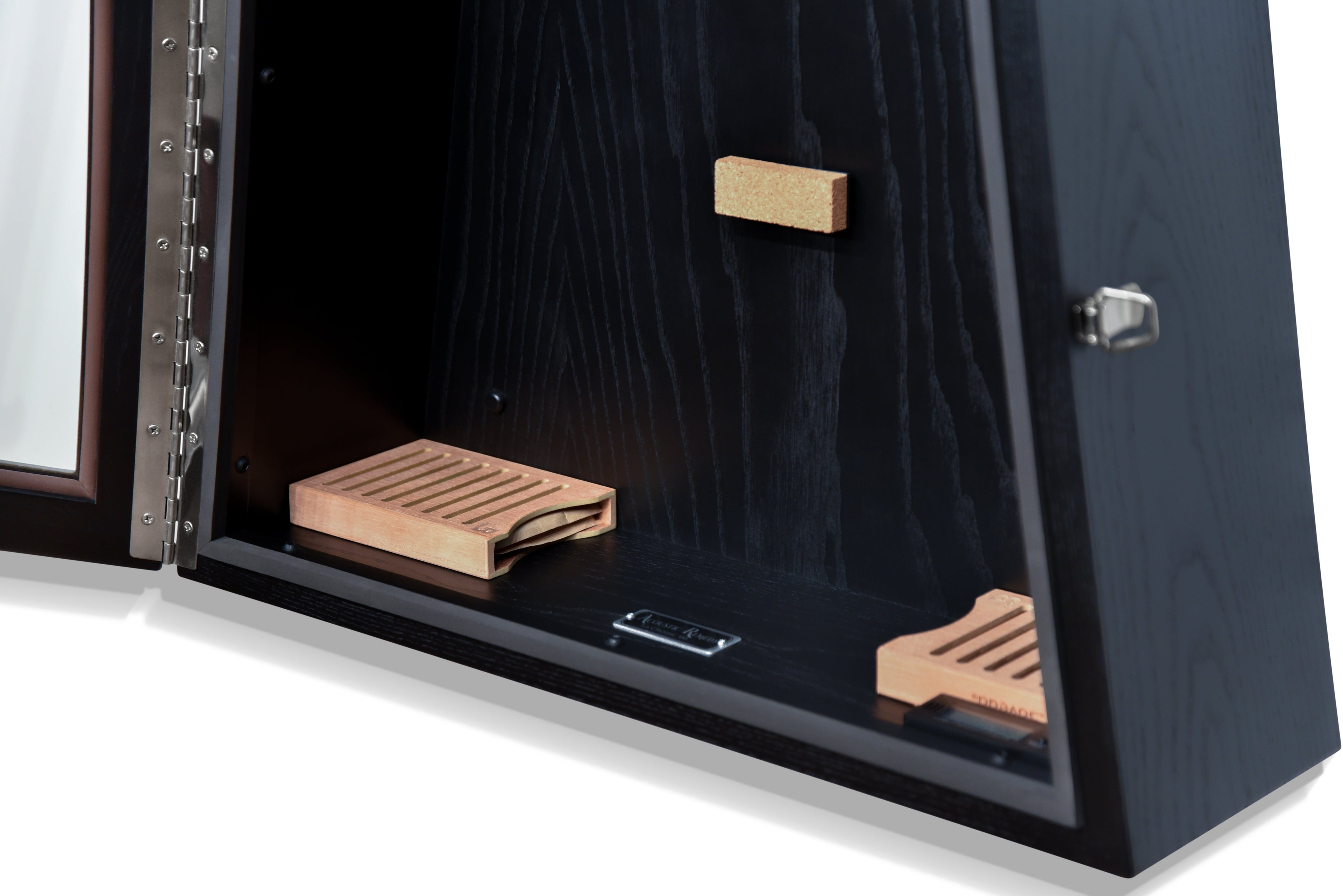 ClimaCase Triangle Humidor - Northern White Ash with Piano Black