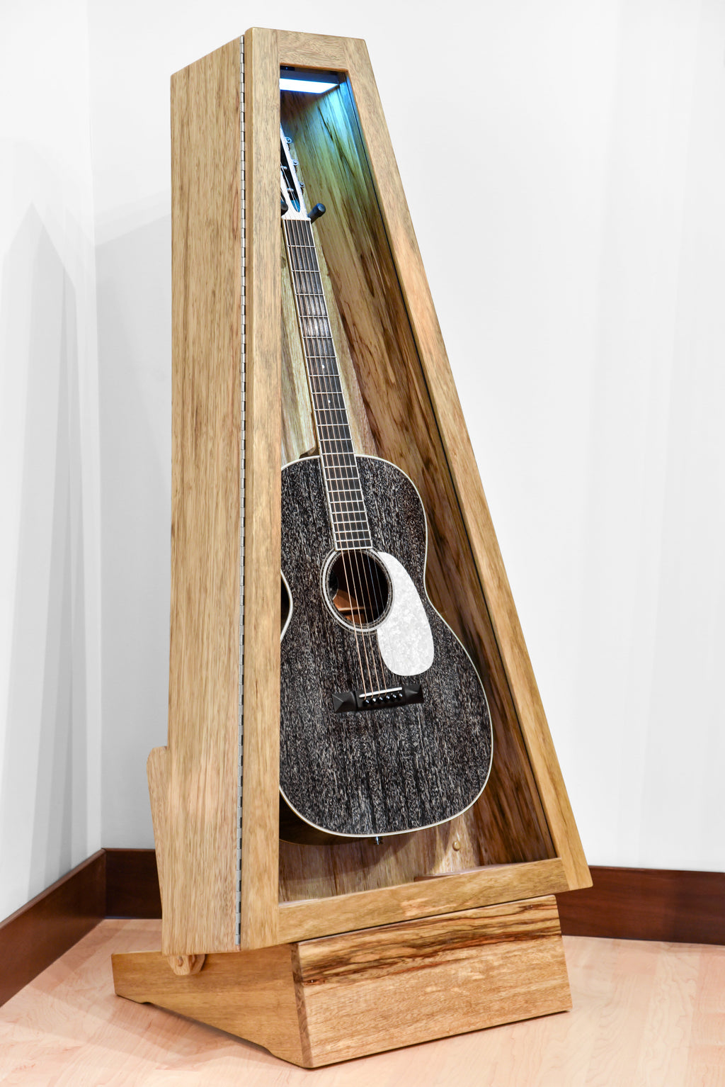 ClimaStand Triangle Humidor with Base - Black Limba