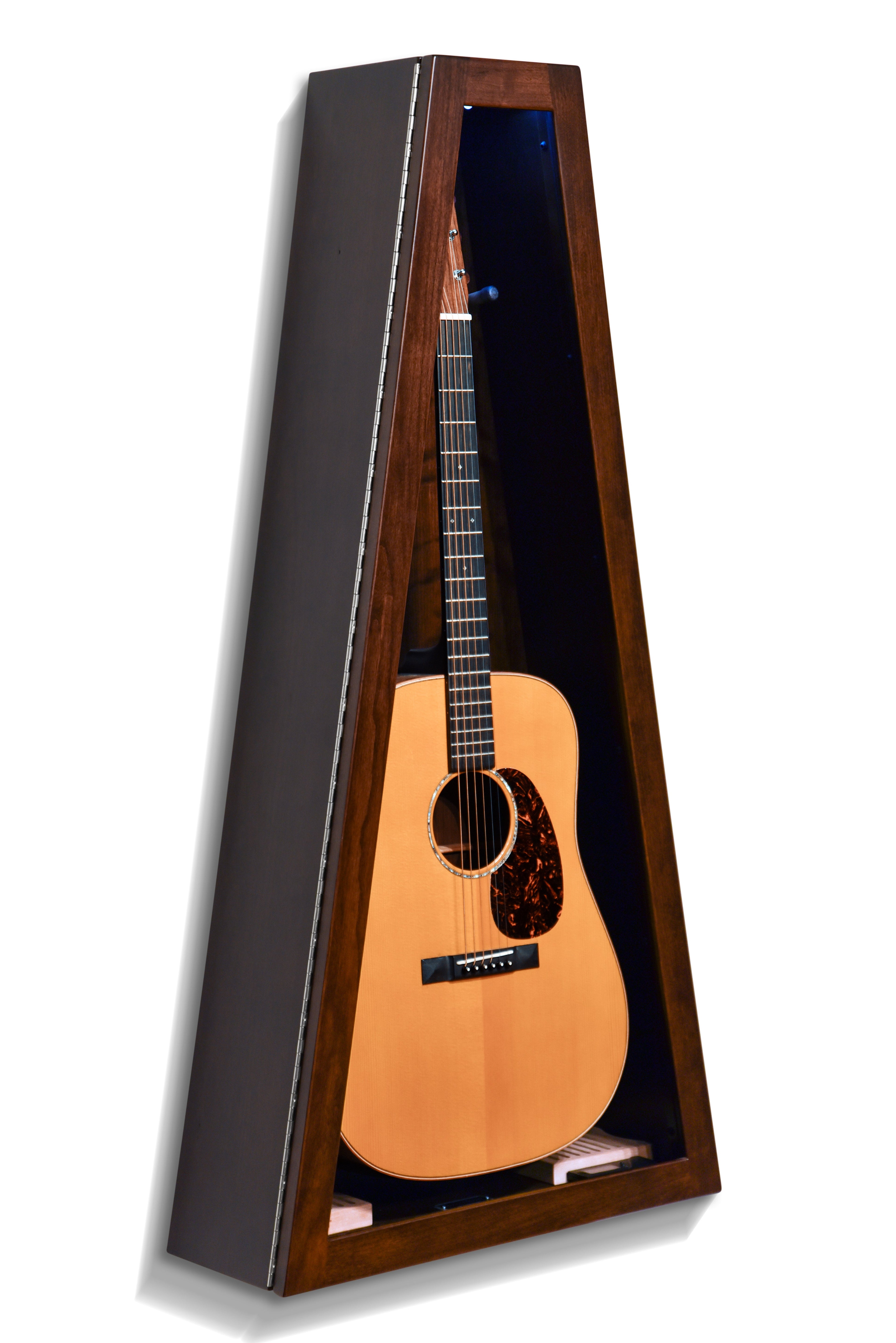 ClimaCase Triangle Humidor - Cherry with Onyx Stain